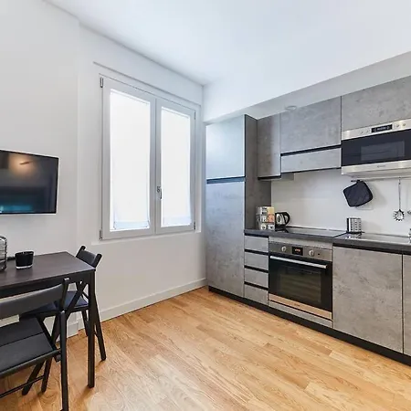 Bright Two-room
